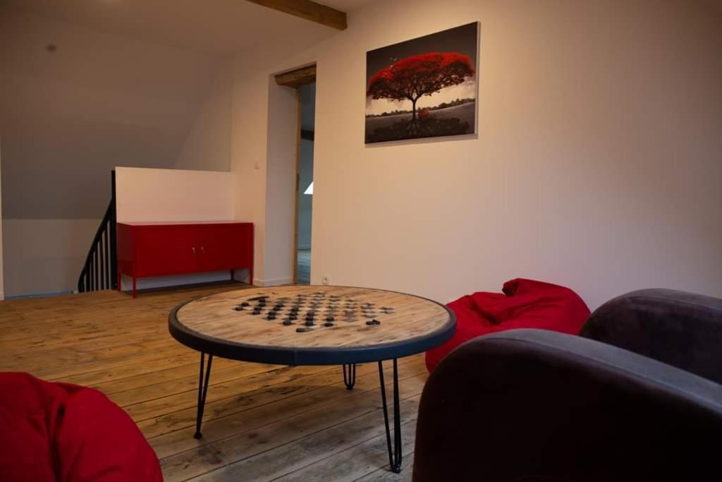 Cyris - Chambres Duplex Climatisees - Spa & Piscine Centre Ville Saint-Germain-des-Fosses Exterior foto
